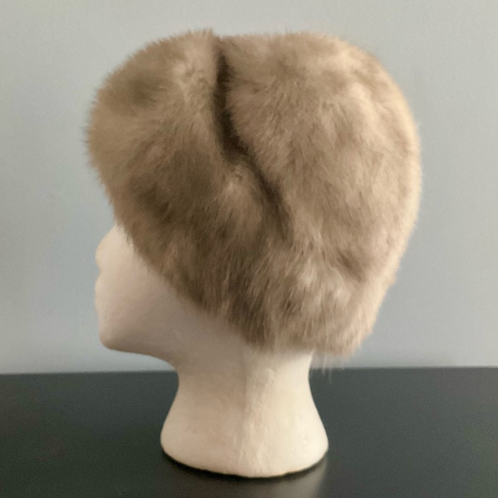 Vintage Gwenn Pennington Gray Fur Hat 21” Made in U.S.